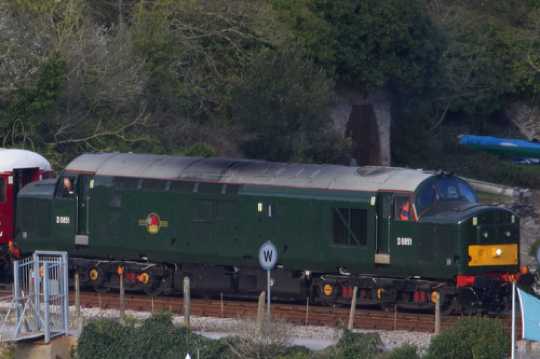06 April 2021 - 16-43-15

----------------
Diesel locos D6851 & 37688 arrive in Kingswear